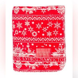 NWT Victoria’s Secret Winter Sherpa Blanket